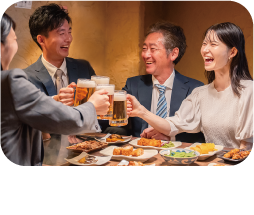 食事中に